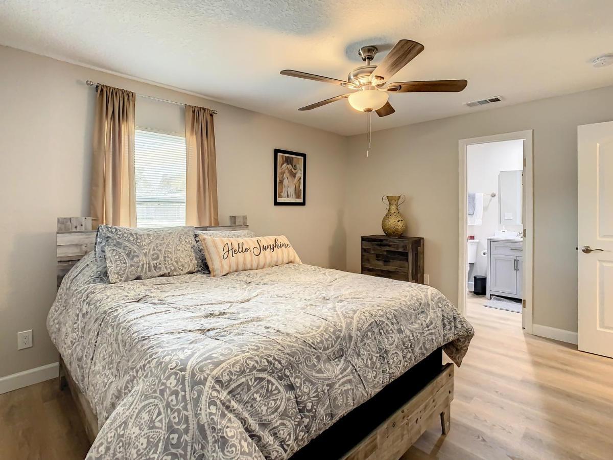 Crown Jewel Of Clearwater 10-15 Min To Beach 5 Min To St Pete Airport Villa Ngoại thất bức ảnh